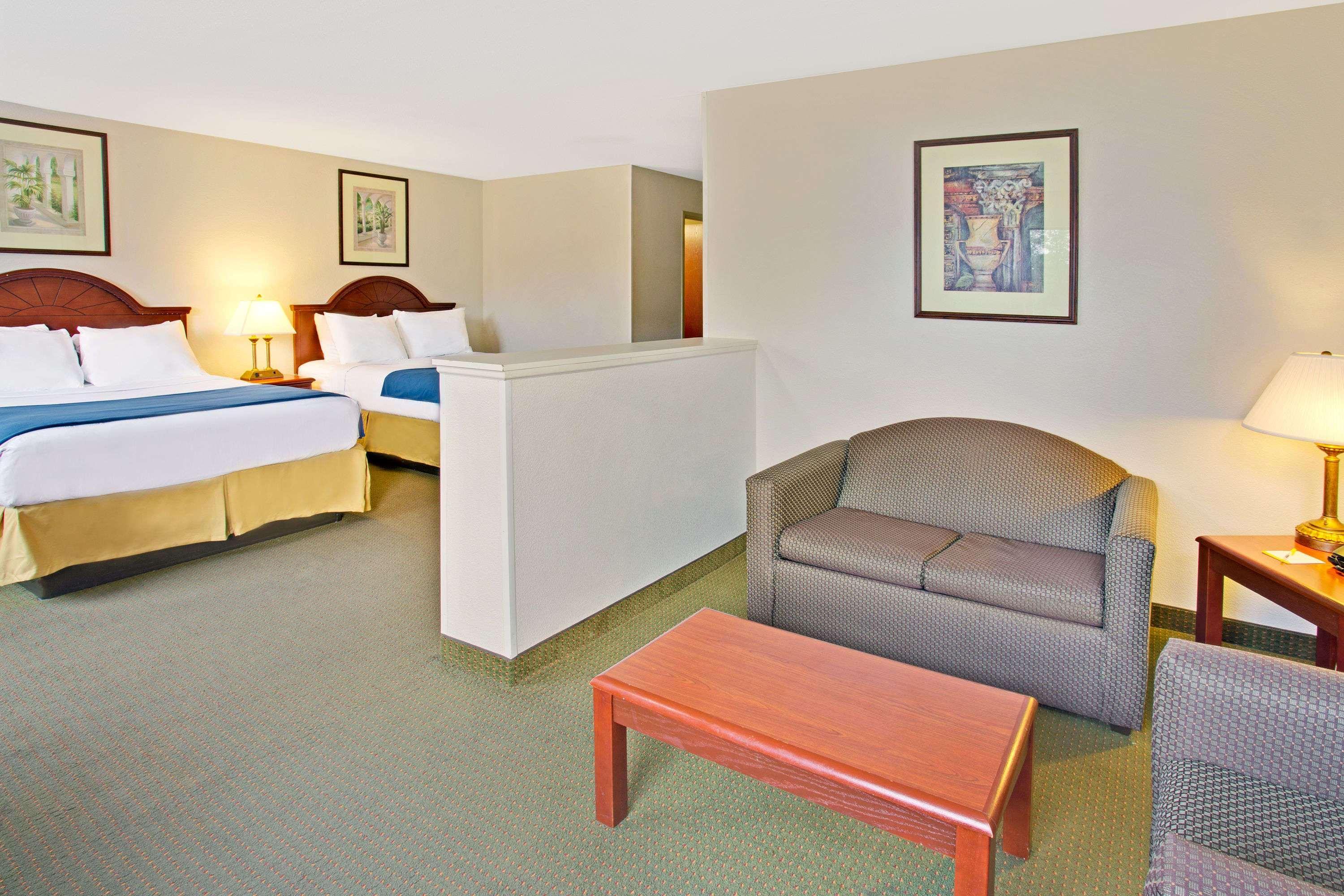 Days Inn & Suites By Wyndham Laurel Near Fort Meade Eksteriør billede