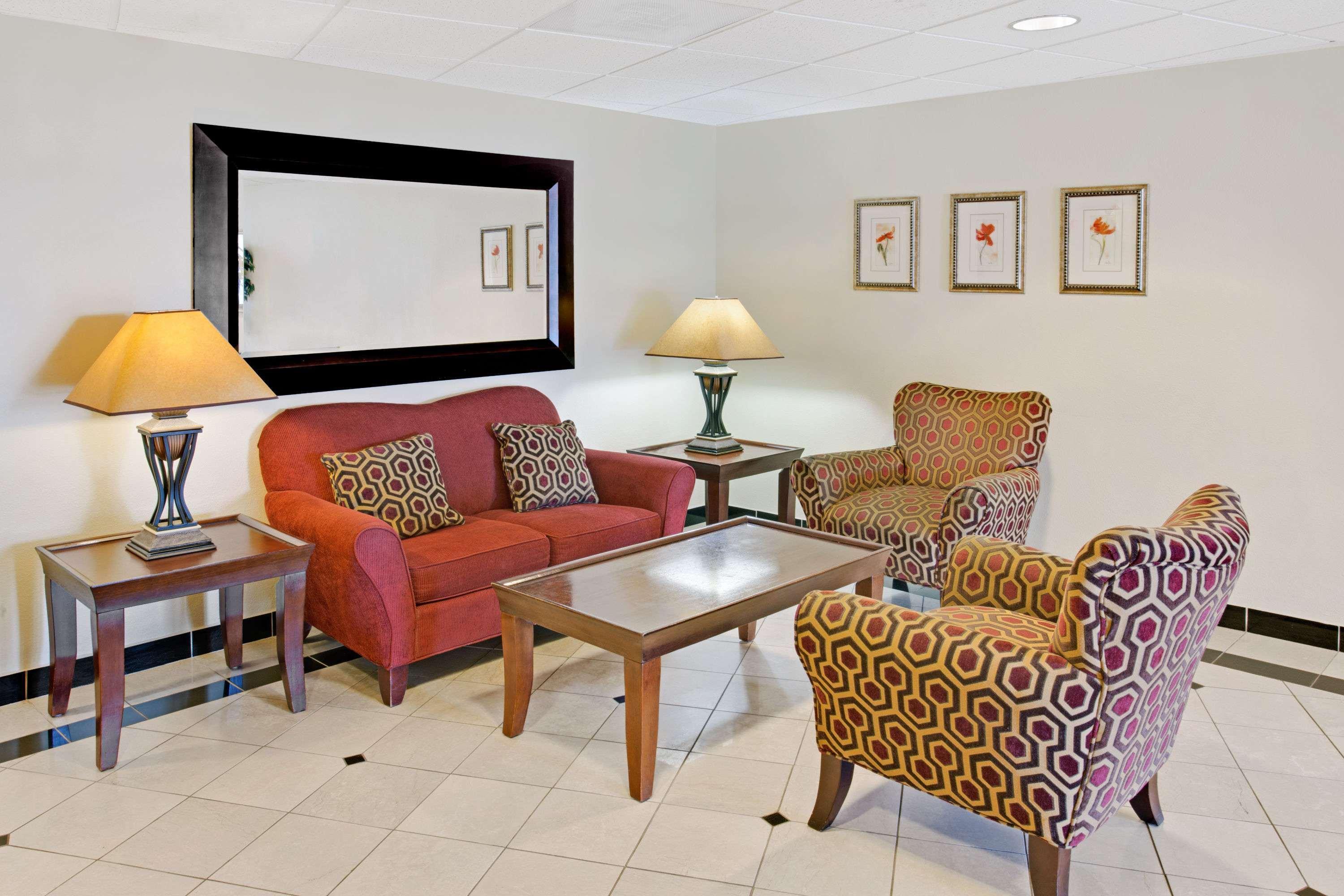 Days Inn & Suites By Wyndham Laurel Near Fort Meade Eksteriør billede