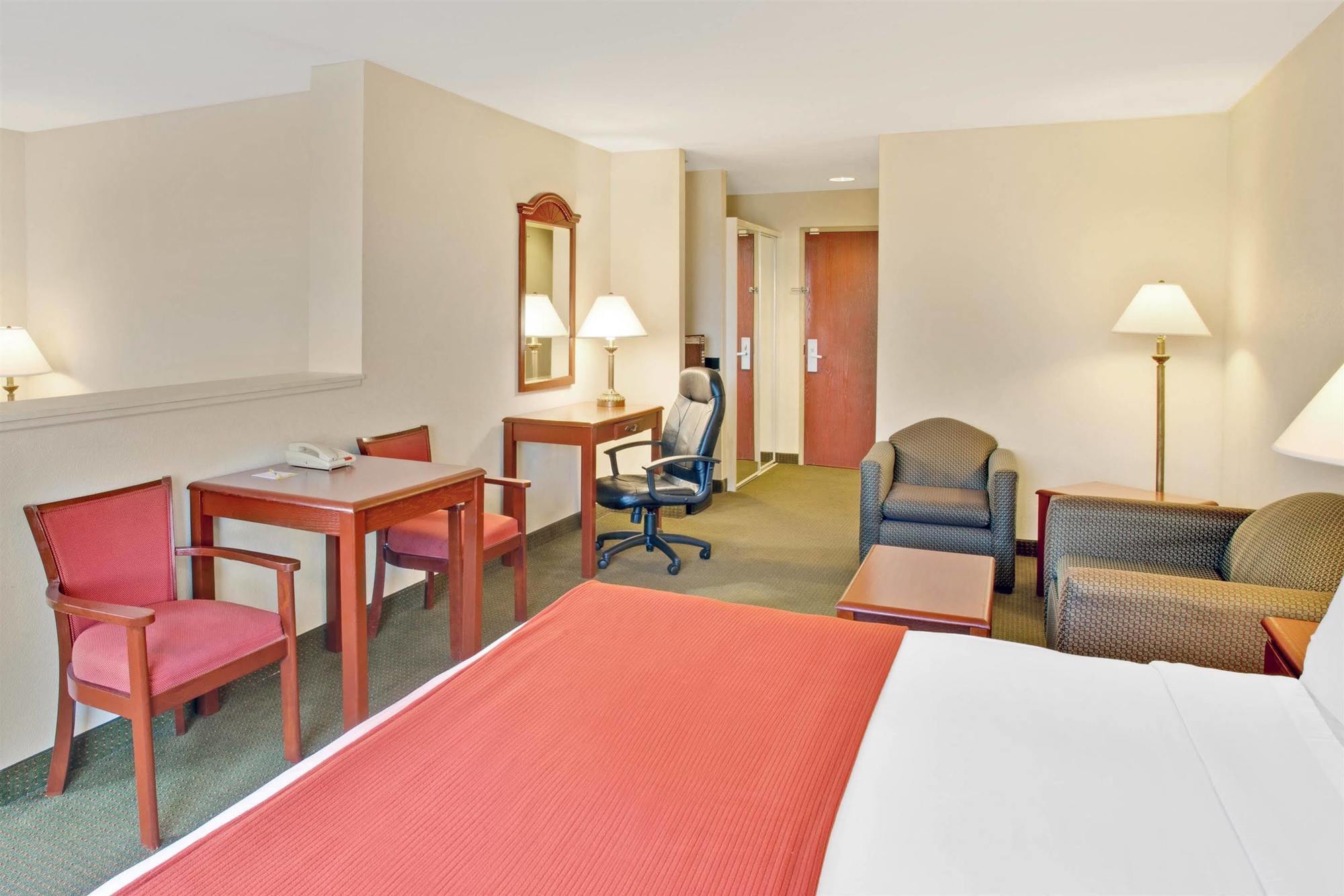 Days Inn & Suites By Wyndham Laurel Near Fort Meade Eksteriør billede